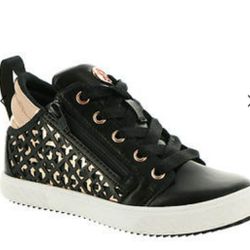 Like New Skechers Shout for girls