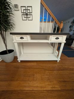 Entryway  table