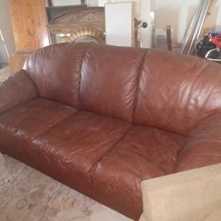 Like New Red Leather Couch. Only Pick Up $500 Obo