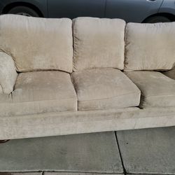 Thomasville couch