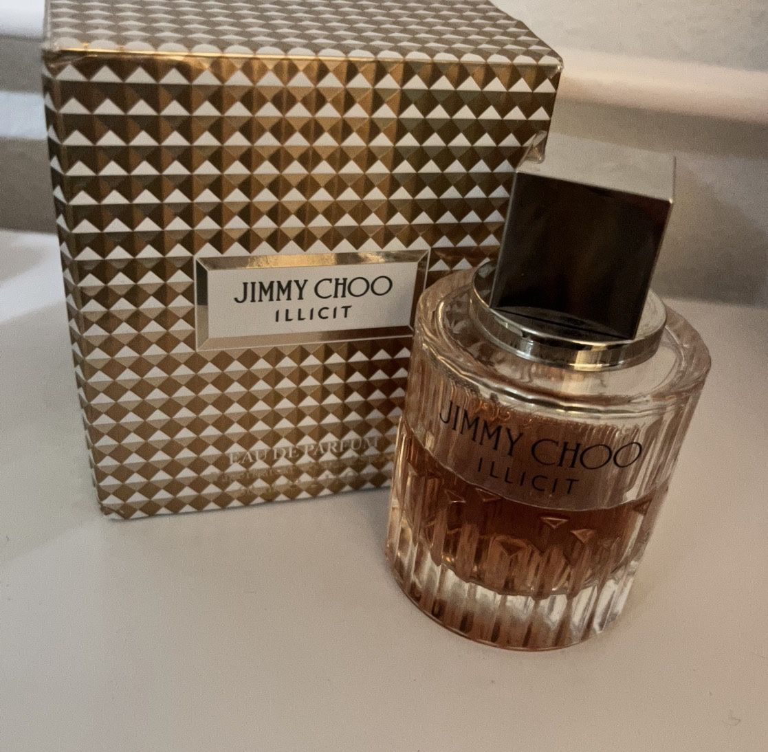🍯Jimmy Choo Illicit 2 fl oz Half Full