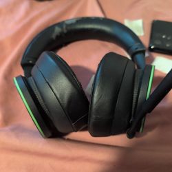 Xbox Wireless Headset Pick Up Only 
