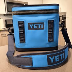 YETI HOPPER FLIP 12 SOFT COOLER – BIG WAVE BLUE/NAVY
