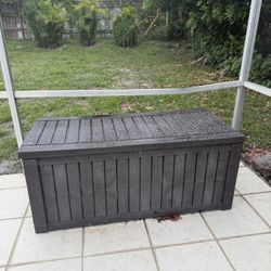 Plastic Chest Storage 