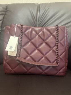 TORY BURCH Willa Tote NWT Claret Quilted Leather for Sale in El Paso, TX -  OfferUp