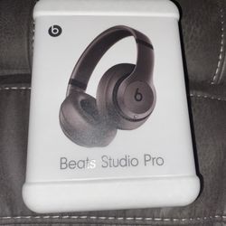 Beats Studio pro Headphones 