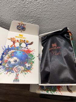 NIB Stanley Green FIFA World Cup 2026 40oz Quencher Tumbler w/Handle