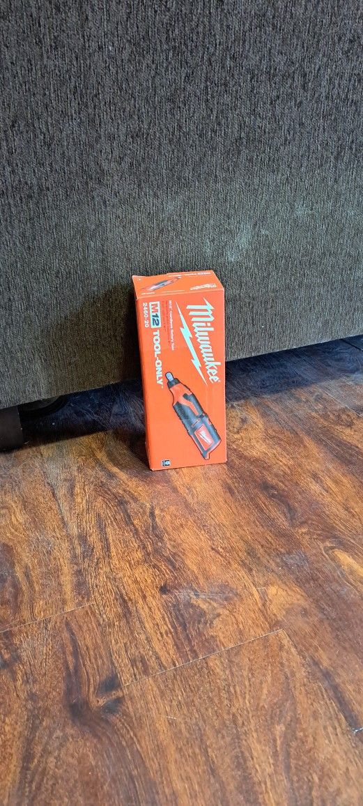 MILWAUKEE M12 VTS ROTARY TOOL TOOL ONLY