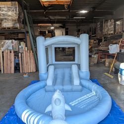 Jump N' Slide Bouncer House W Pool