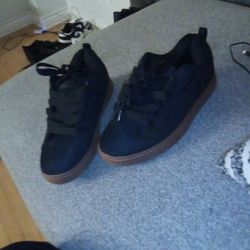 DC Shoes Size 12
