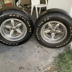 Vintage Western Daisy Wheels