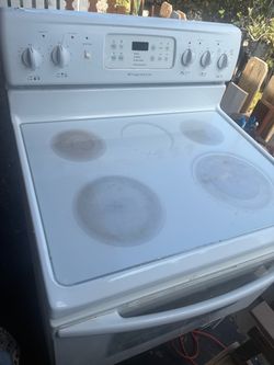 Electric stove in good condition
