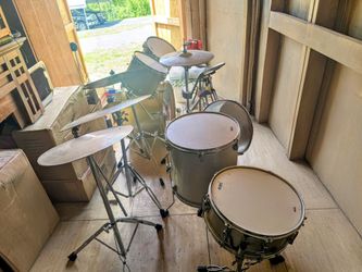 9pc Drum Set