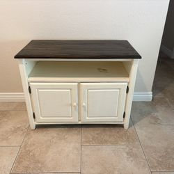 Accent Cabinet 