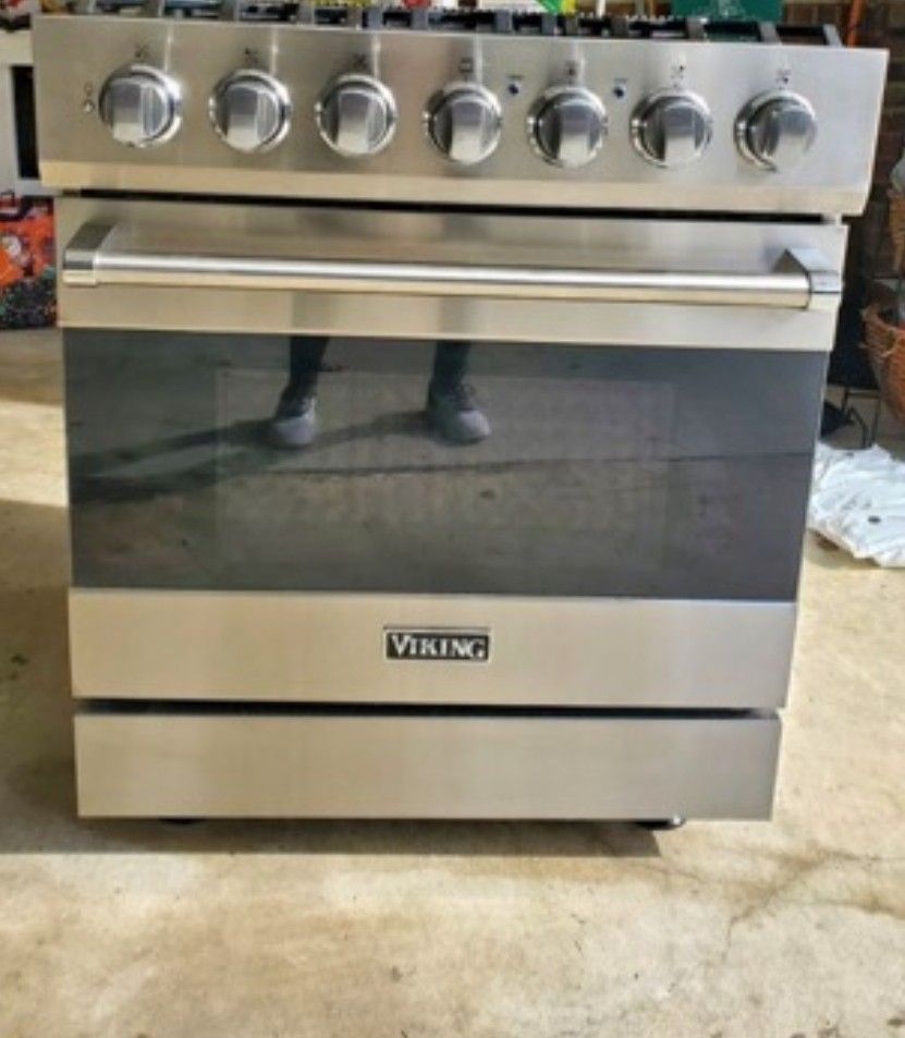 Viking 30" Stainless Steel Gas Stove