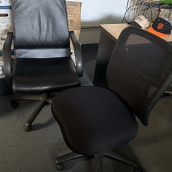 BLACK OFFICE CHAIRS !