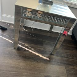 2 Real Glass End Table And 2 Glass Lamps 