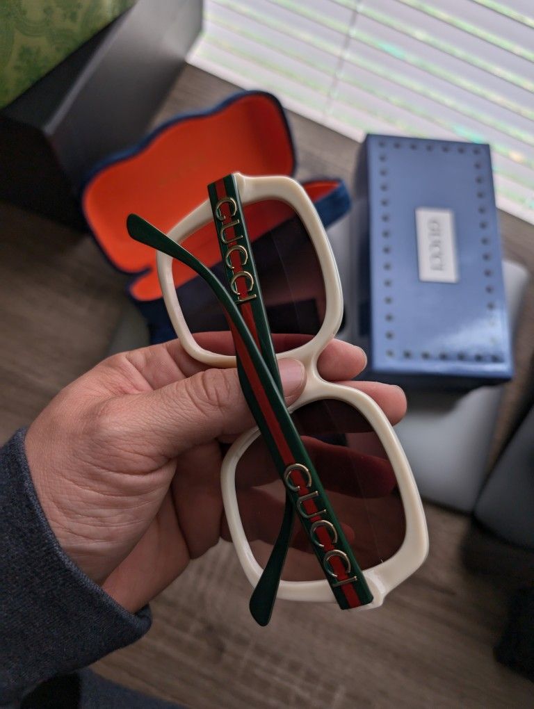 Gucci Women Glasses/ New