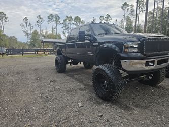 2007 Ford F-250 4x4 XLT — Bulletproofed 6.0L, 12" Lift, 40s