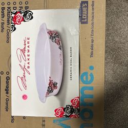 Marilyn Monroe Bakeware 