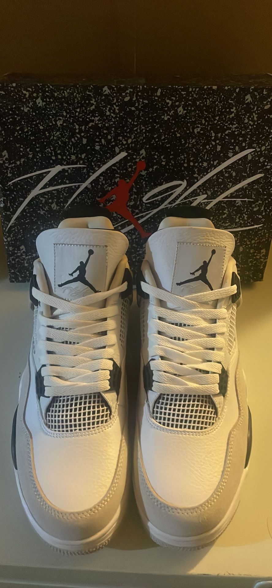 Air Jordan 4 Retro