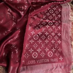Authentic NWT Louis Vuitton burgundy monogram so shine blanket scarf