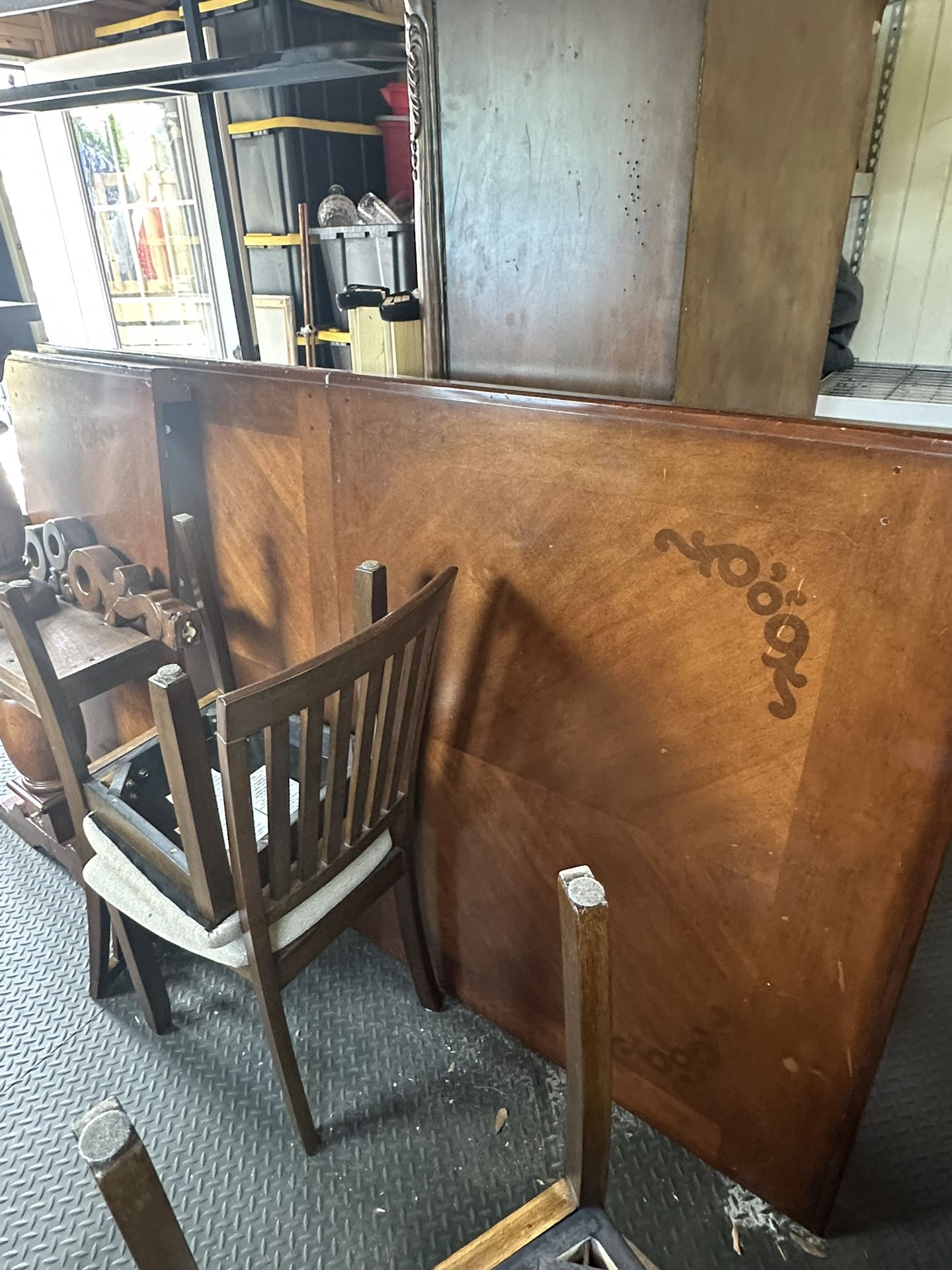 Beautiful Older Wood Table With 4 Chairs