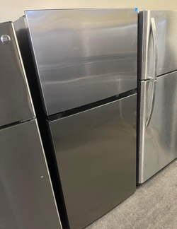 Deal: Element Stainless Top Mount Refrigerator – Ready to go