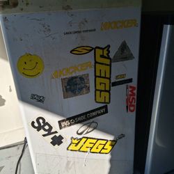 Mini Fridge 