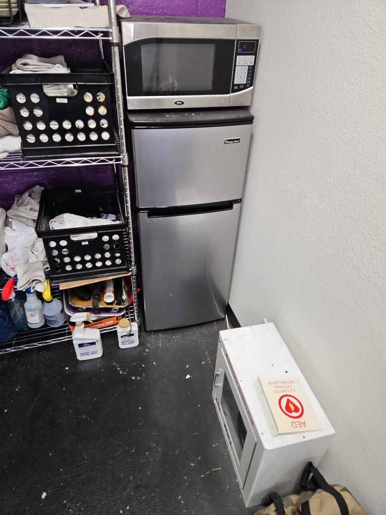 Magic Chef Mini Fridge And Freezer