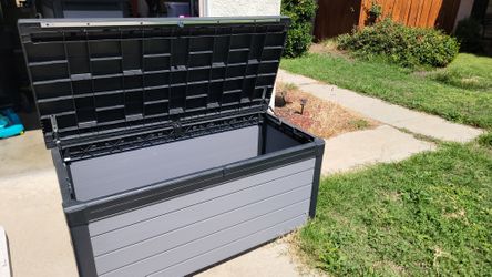 Deck Box