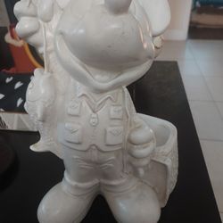 VINTANGE! 11"X 6" COLLECTOR MICKEY 1997 RARE! WHITE!