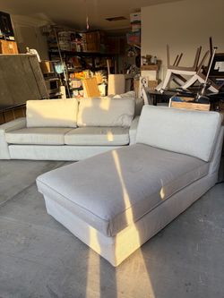 Light Gray Sectional Sofa with Chaise