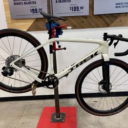 Trek CHECKPOINT SLR6 ETAP 