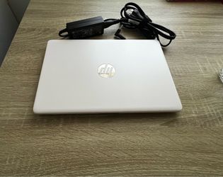 White Hp stream laptop
