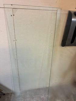 2 glass shelving pieces