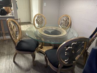 French Provincial / Italian Provincial / Rococo-inspired look with 6 chairs