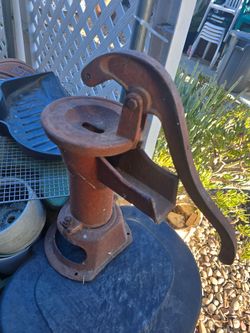 Metal pump