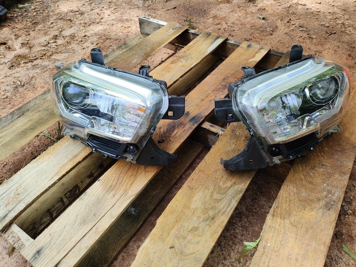 2016 To 2020 Toyota Tacoma Headlights