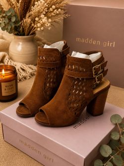 Madden Girl Addy Chestnut