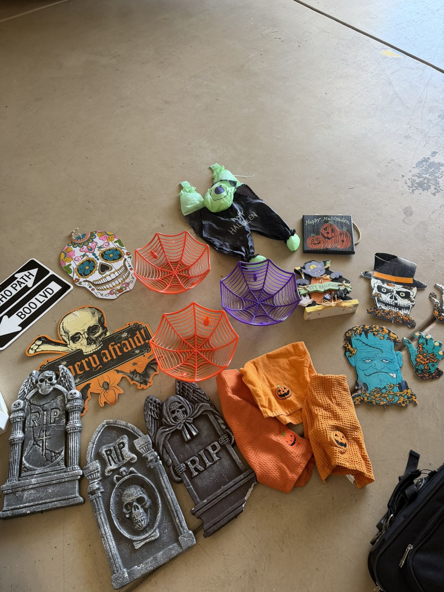 Halloween Decor $10 All