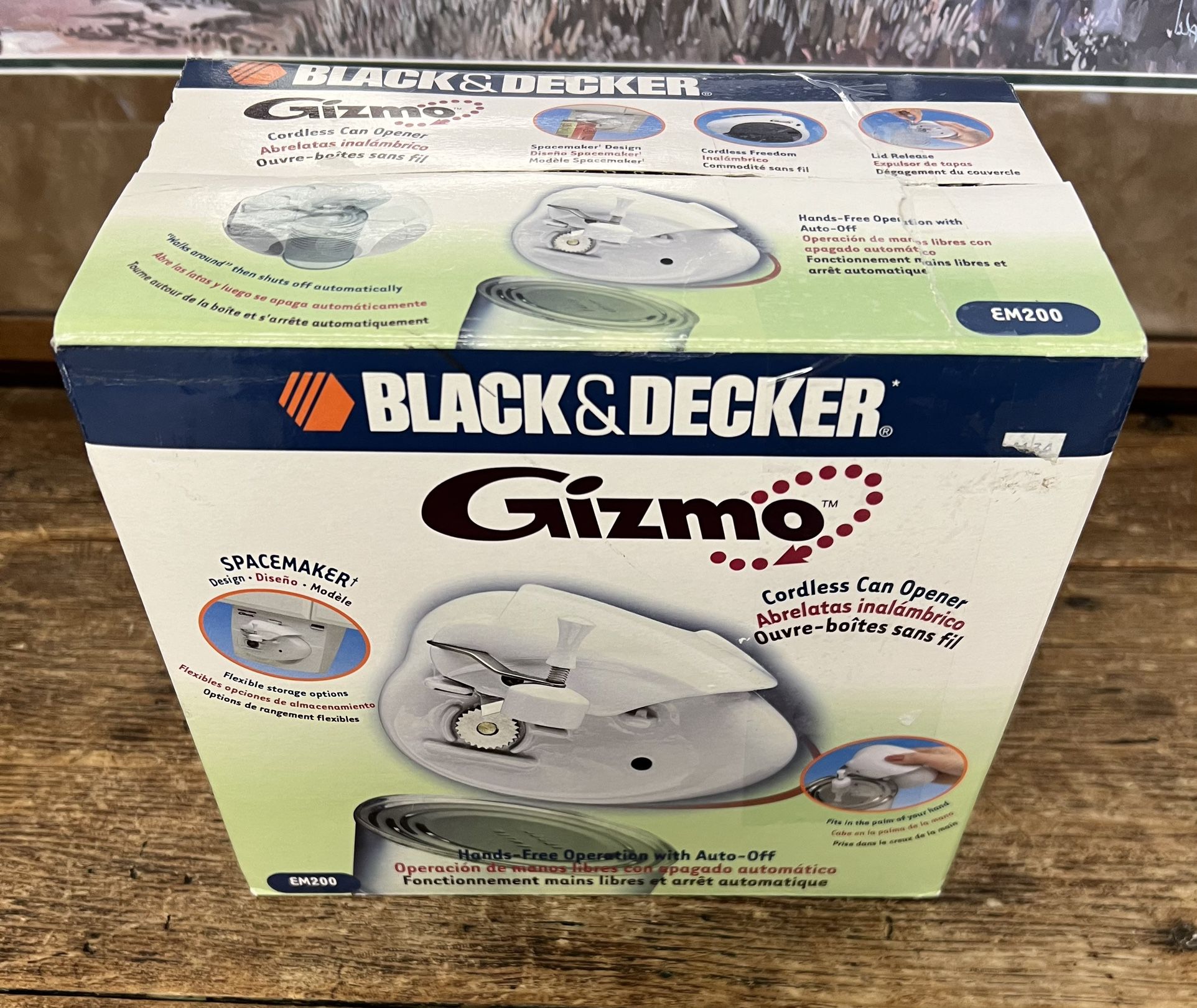 Black & Decker Gizmo EM200 Cordless Spacemaker Hands Free Can Opener for  Sale in San Antonio, TX - OfferUp