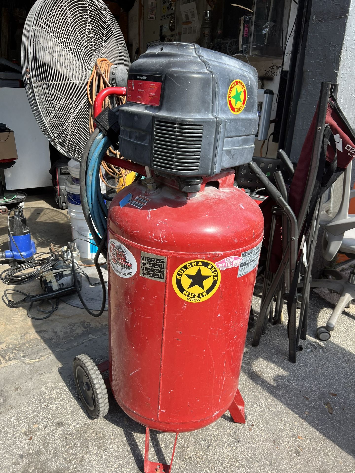 Craftsman air compressor 33 gallons 150 psi 