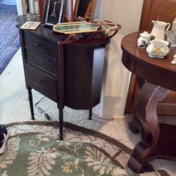 Sewing table must pick up today