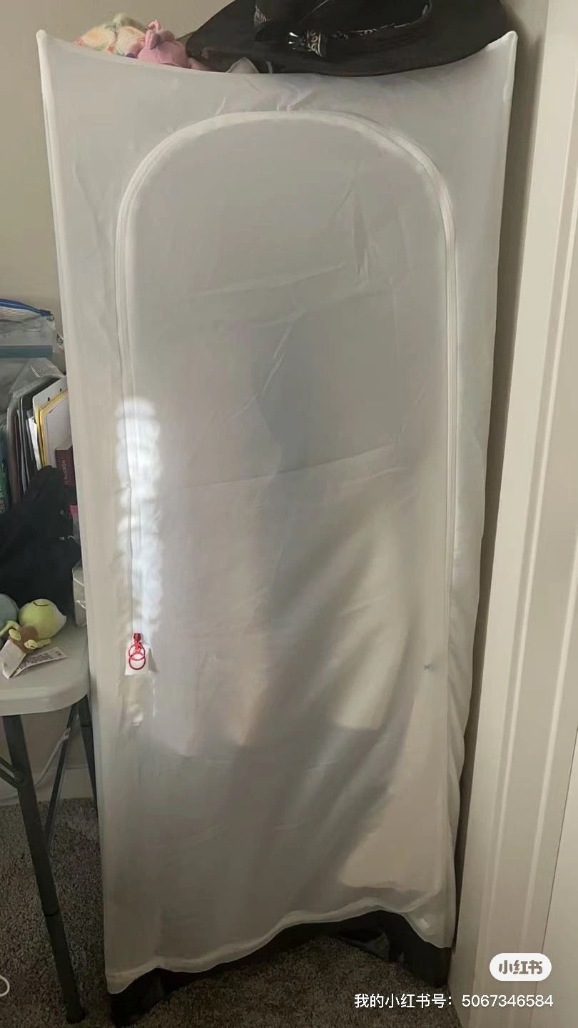 Dustproof Clothes Rack