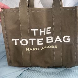 New Marc Jacobs Tote (Medium)