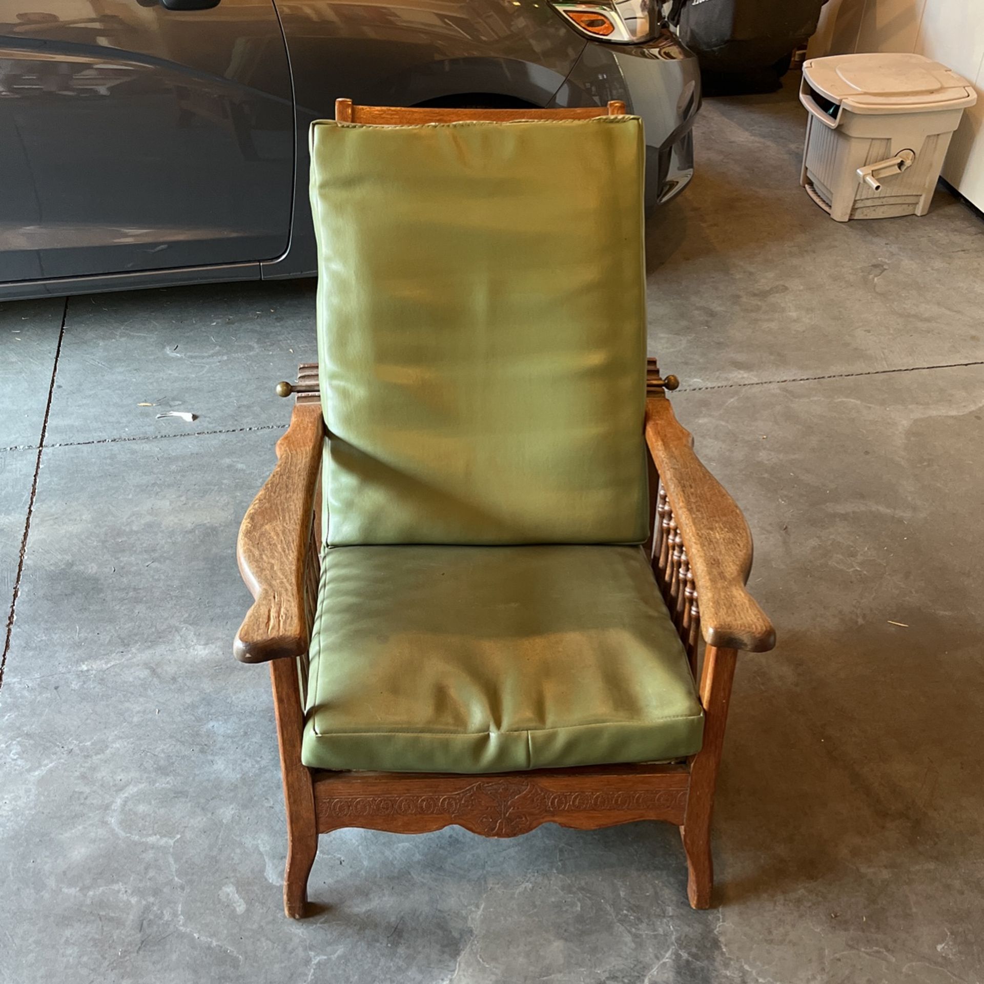 Oak Morris Chair, Recliner