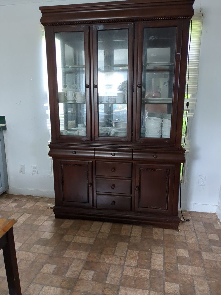 China Cabinet /Includes All China Ware