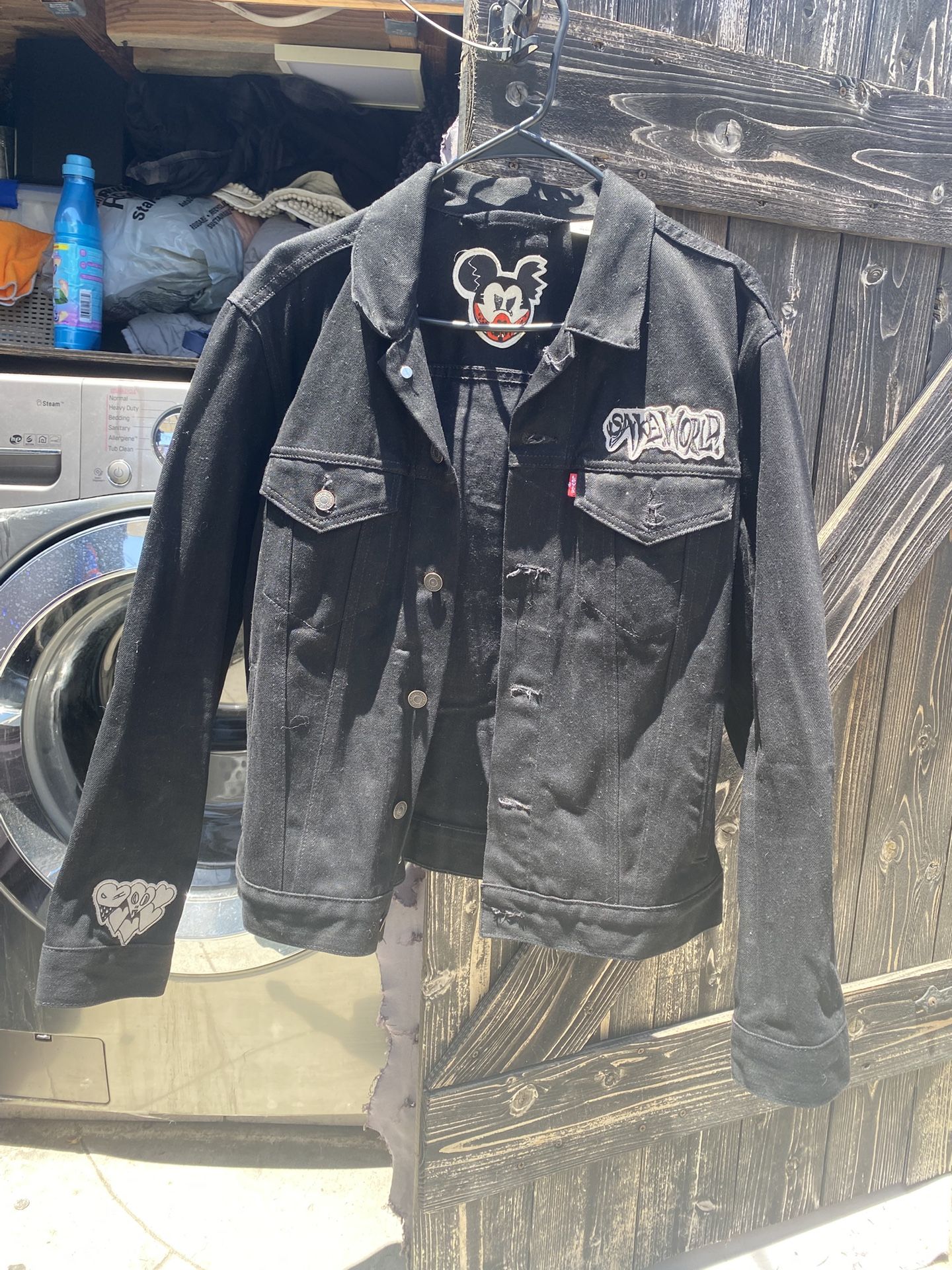 2018 Sakeworld Levi’s Denim Jacket