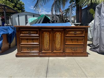Dresser